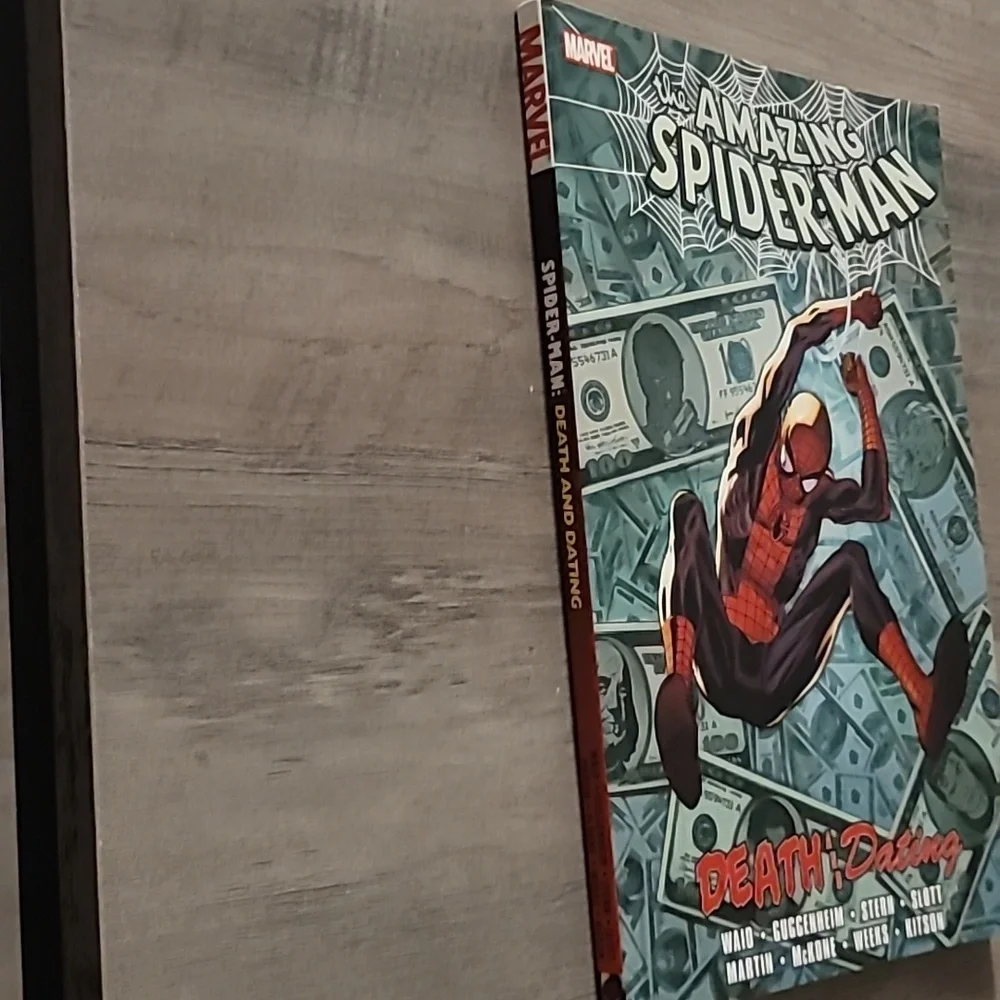 AMAZING SPIDERMAN DEATH DATING BOOK